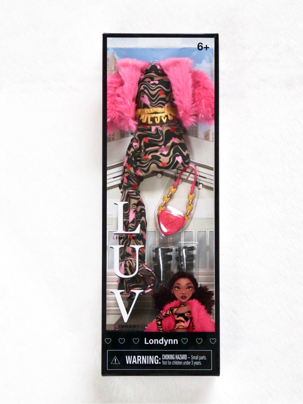 LUV Doll Londynn Fashion Pack Clothes Accessories